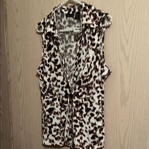 Tahari Brown and White Leopard Print Sleeveless Top